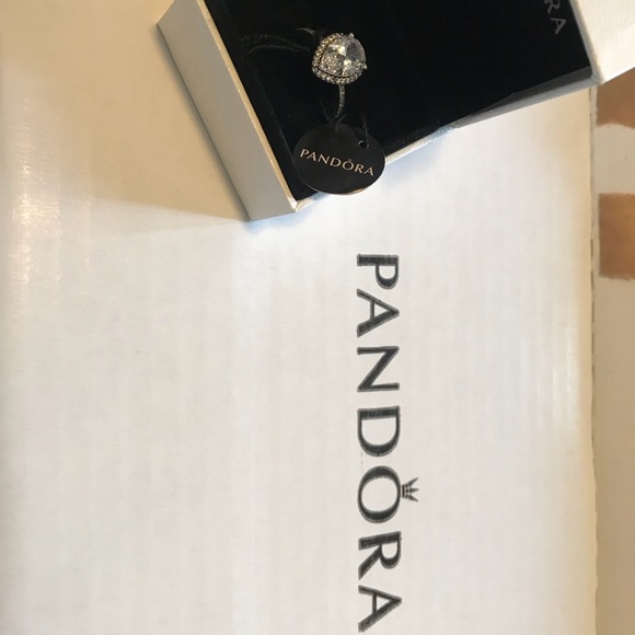 Pandora radiant teardrop ring - Picture 2 of 5